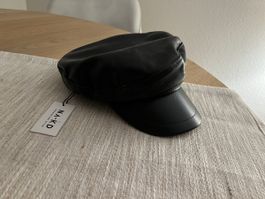 NA-KD Schwarze Ledermütze, neuwertig, Grösse M.