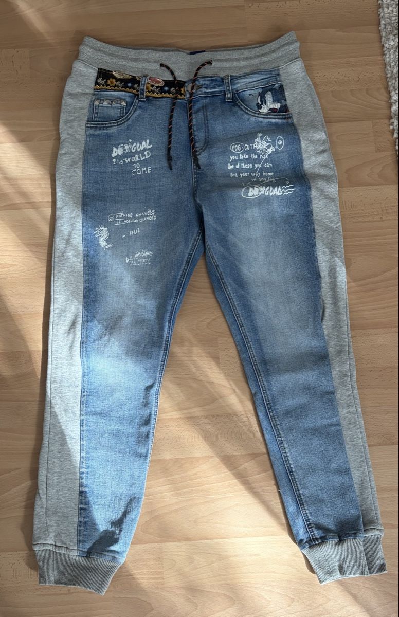 Desigual Jeans: Desigual Disney Jeans – Nuovo (secondo la descrizione) da Lyss venduto da DeaDiLuna