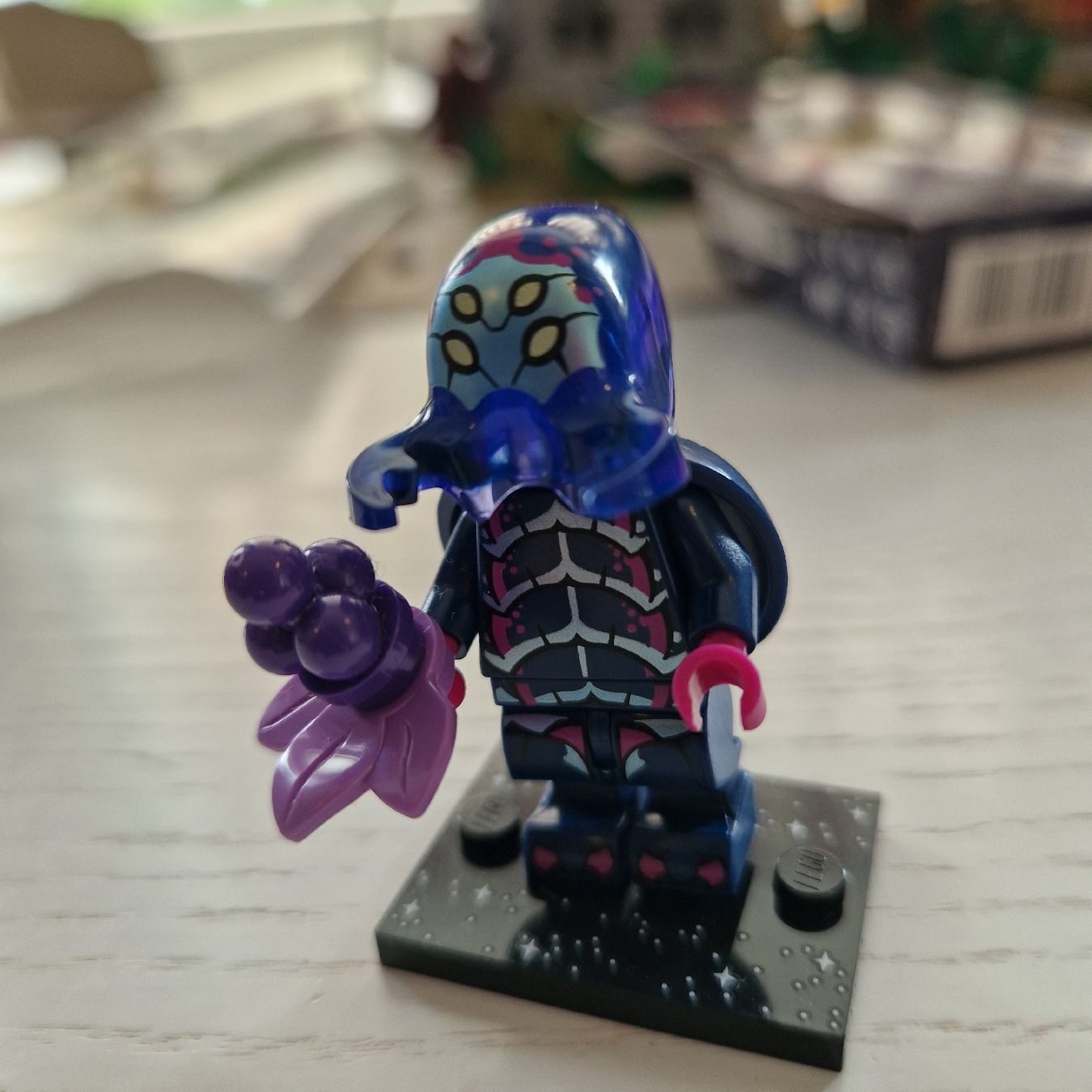 Lego Figuren: LEGO Minifigur Serie 26 Alien 71046 – Gebraucht aus Birmenstorf AG von Sonderbund