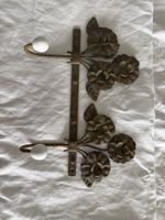Antike Wandhaken mit Blumenmotiv | Vintage 