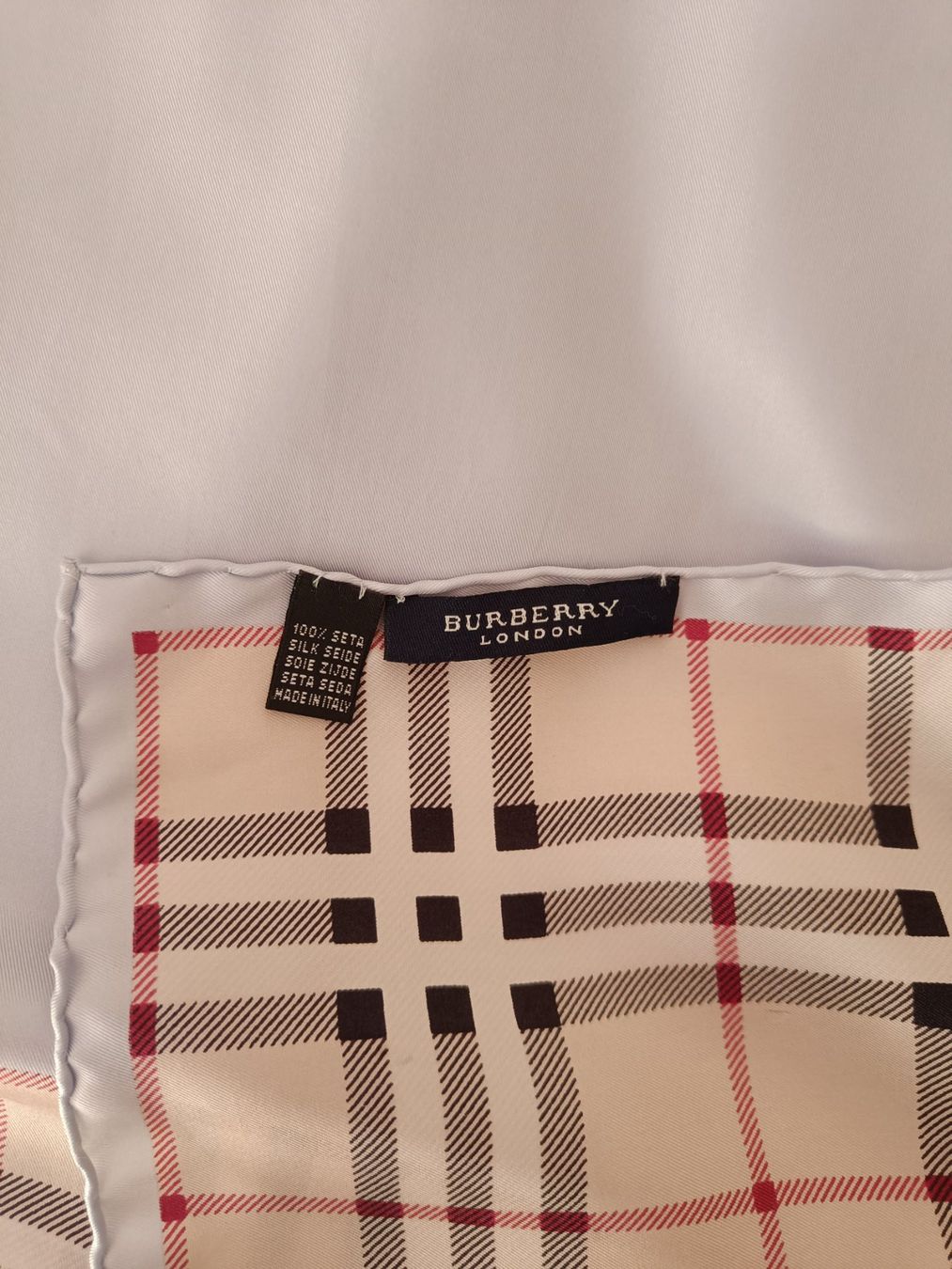 Burberry Foulard & Sciarpe: Foulard Burberry – Usato da Prangins venduto da sid_h2n6 5