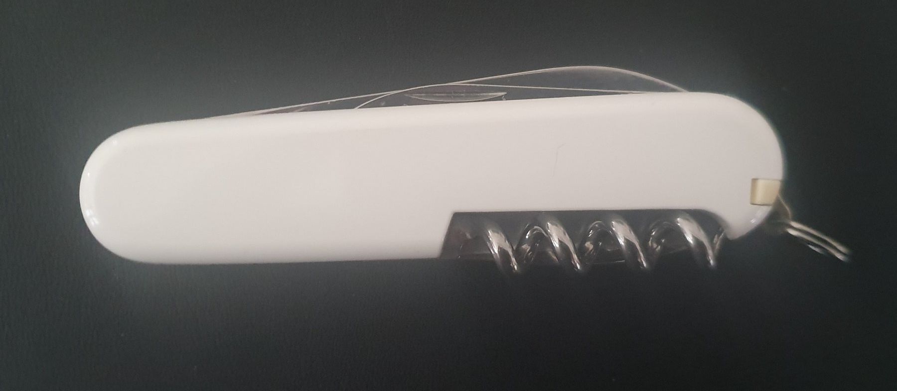 Victorinox Coltelli tascabile: 3 Victorinox Sackmesser mit Logo – Nuovo (secondo la descrizione) da Härkingen venduto da MarianneSi 1