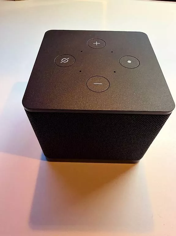 Amazon Systèmes audio & multimédias: Amazon Fire TV Cube – D'occasion à Büsserach par Tommienzi 1
