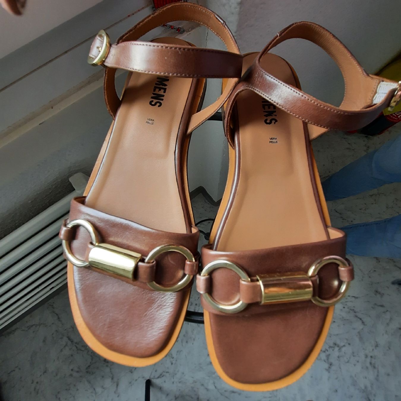 Scarpe da donna: CARMENS, TOP LEDERSANDALEN, GR.40 – Usato da Hinwil venduto da Wuschi40 7