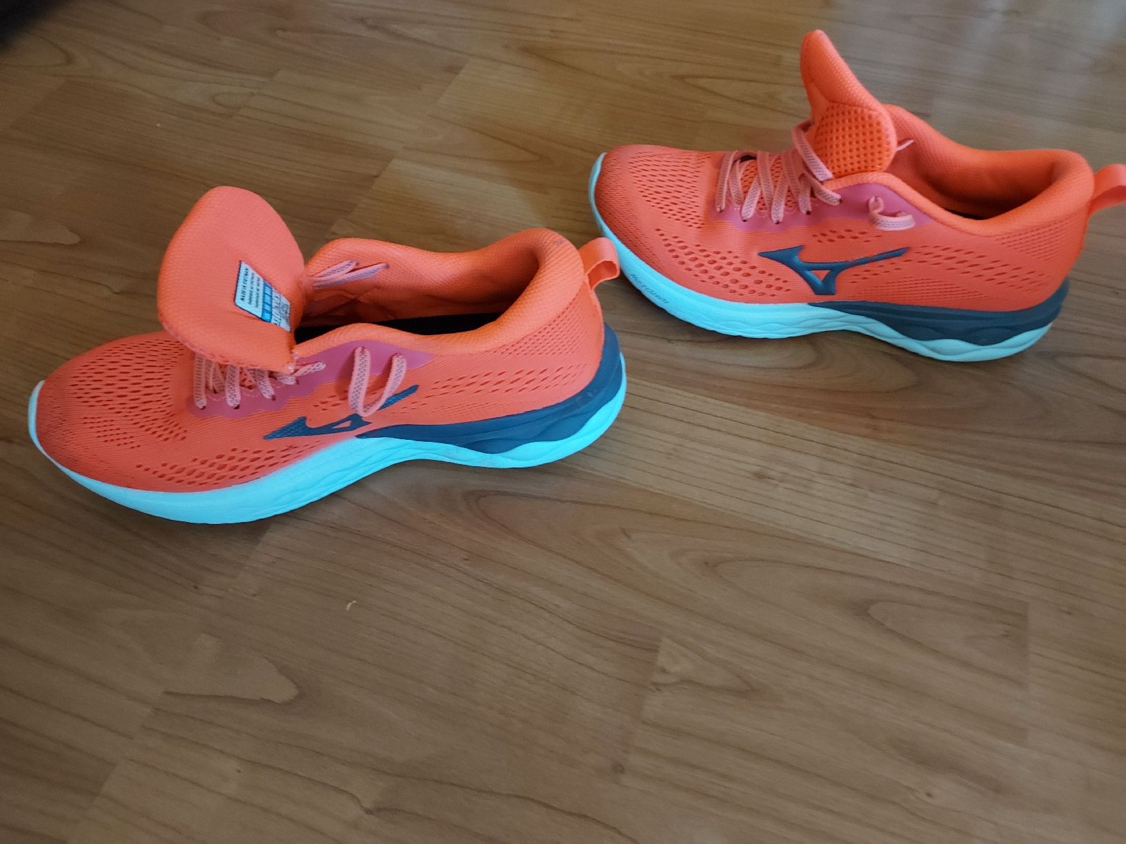 Mizuno Damenschuhe: Mizuno Wave Revolt 2, orange, running  taille 36.5 – Neu (gemäss Beschreibung) aus VUADENS von momy 3