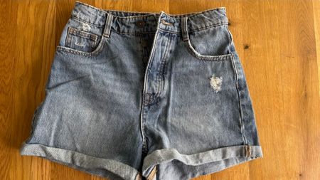 Schöne Jeansshort blau Gr34
