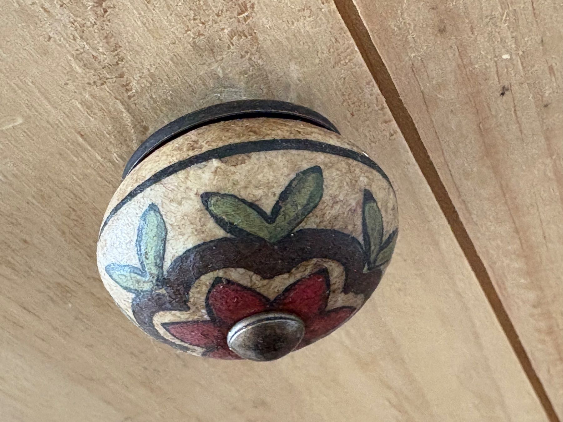 Alle Dekorationen: Vintage Möbelknopf, Keramik, beige mit  Blumenmuster – Neu (gemäss Beschreibung) aus Wetzikon ZH von Boldeagle01 1