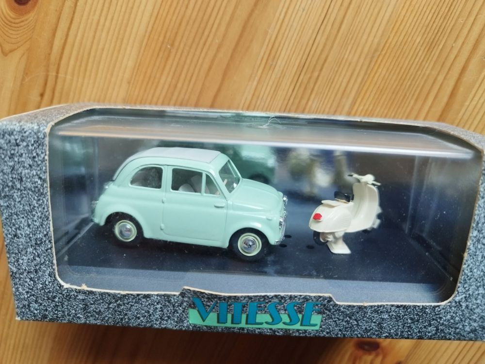 Vitesse 1/43 - 500 Fiat 500 Closed Roof White / Tan Diecast Model Car 7427265034411