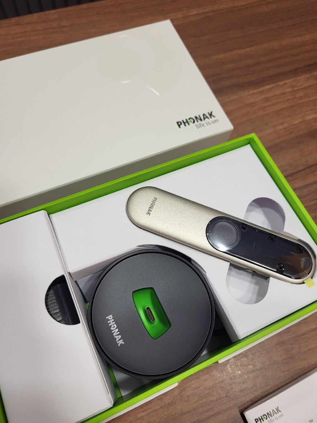 Phonak Medizinische Geräte: PHONAK Roger ON V3 Originalverpackt/Ungebraucht – Neu und originalverpackt aus Weinfelden von Michello_Shop
