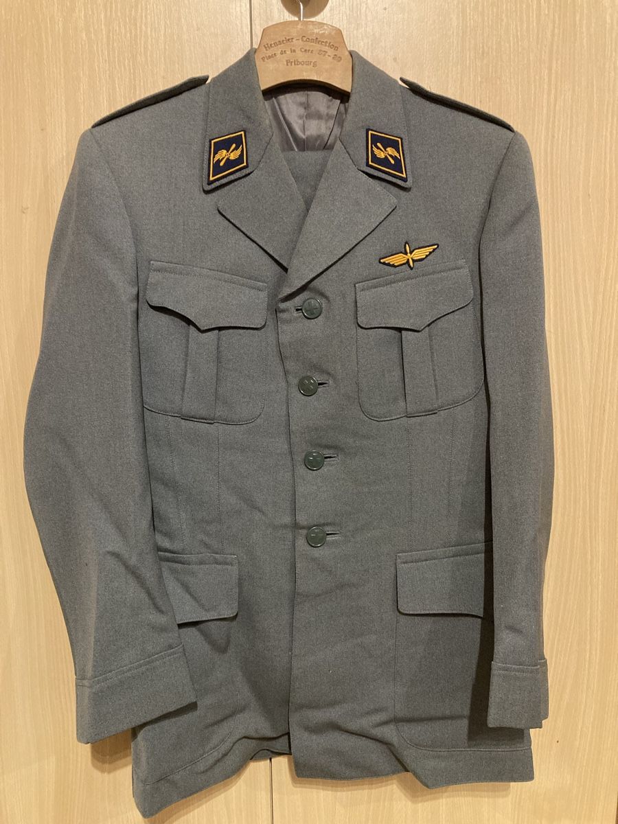 Schweizer Armee Uniformi: Uniform Pilot CH Armee 50er Jahre – Usato da Rafz venduto da Megalithiker 1