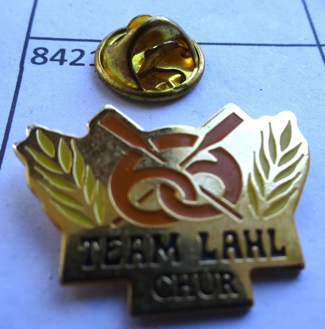 Placchette & Badge: Pin TEAM LAHL CHUR Brezel – Usato da Utzenstorf venduto da BUtter81