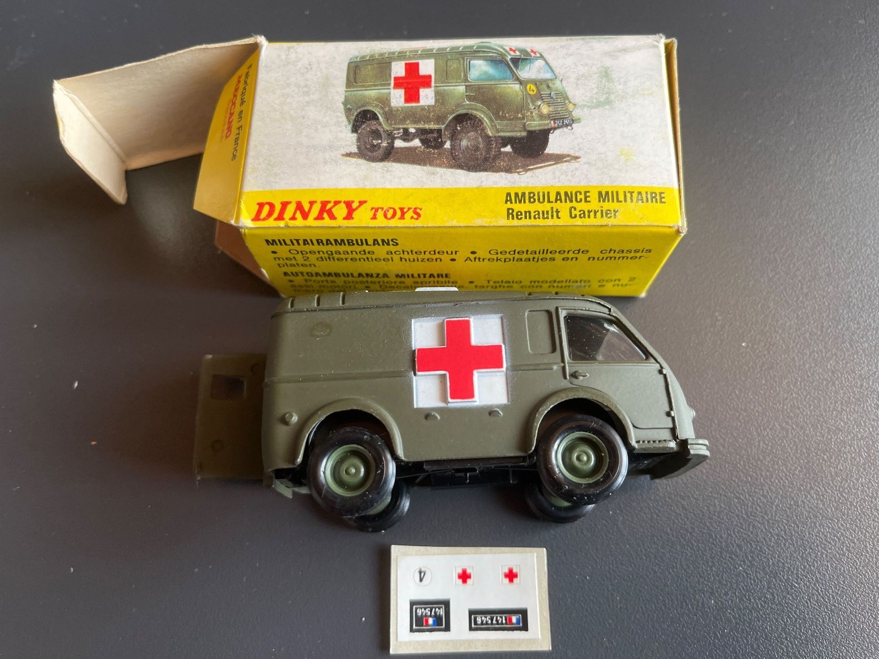 Dinky Toys Modellini d'auto: Dinky toys Ambulance militaire – Usato da Goumoens-la-ville venduto da sfornallaz