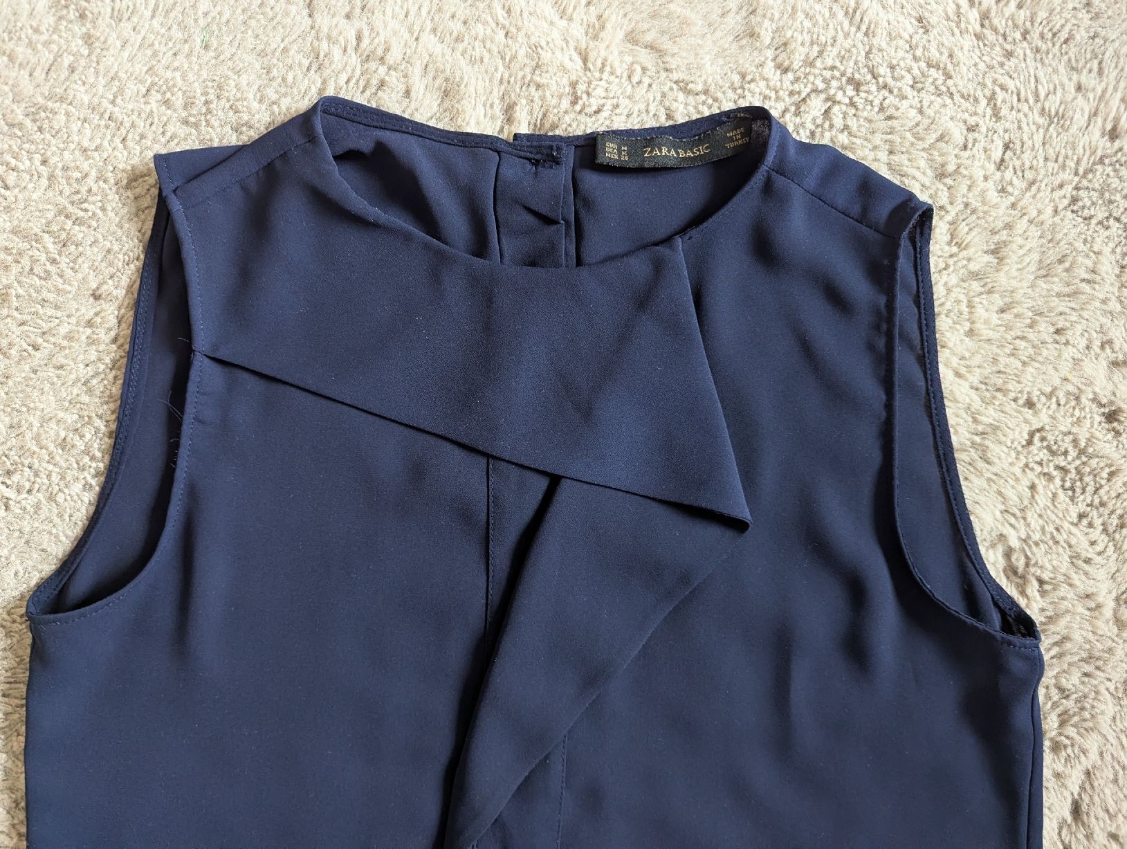 Zara Top: haut Zara M – Usato da Montreux venduto da dem_gyt9 1