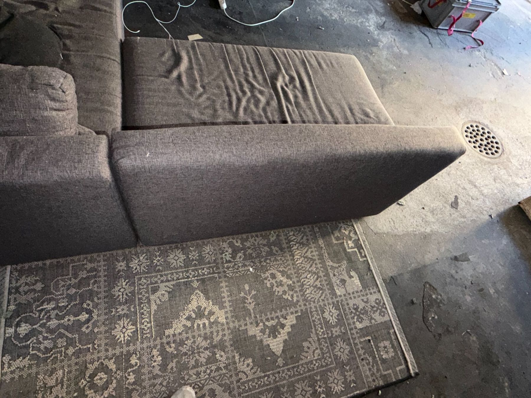 Divani: Ecksofa Schlafsofa grau mit Bettfunktion gebrauchter Zustand – Usato da Winterthur venduto da wan_wan 2