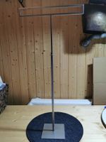 Massiver Schmuckständer aus Metall