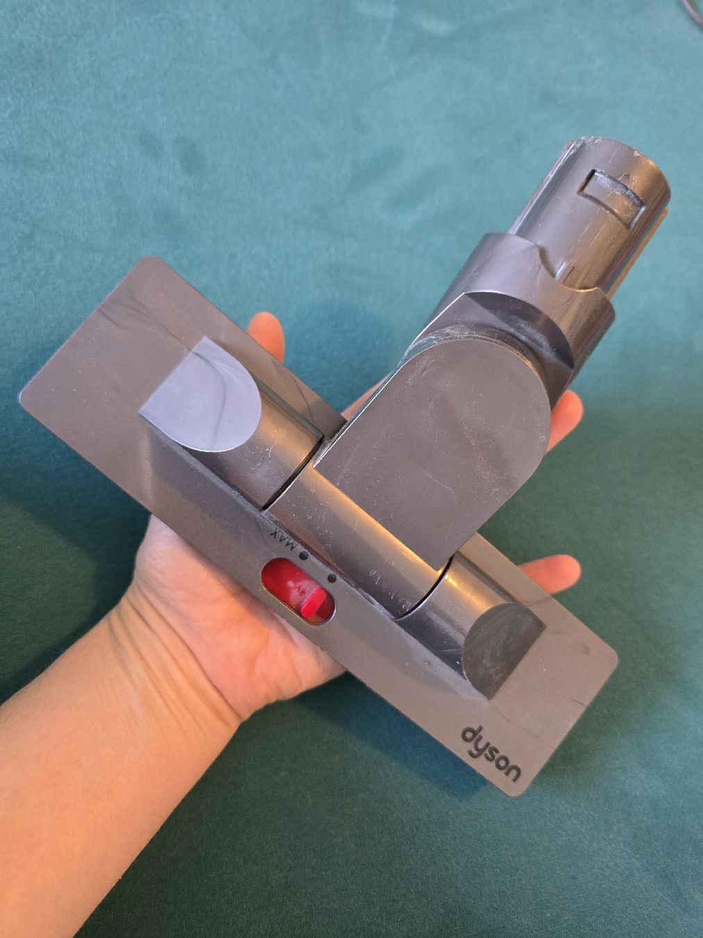 Dyson Altro per la casa: brosse aspirateur Dyson V6 absolute+ – Usato da La Chaux-de-Fonds venduto da Elissa
