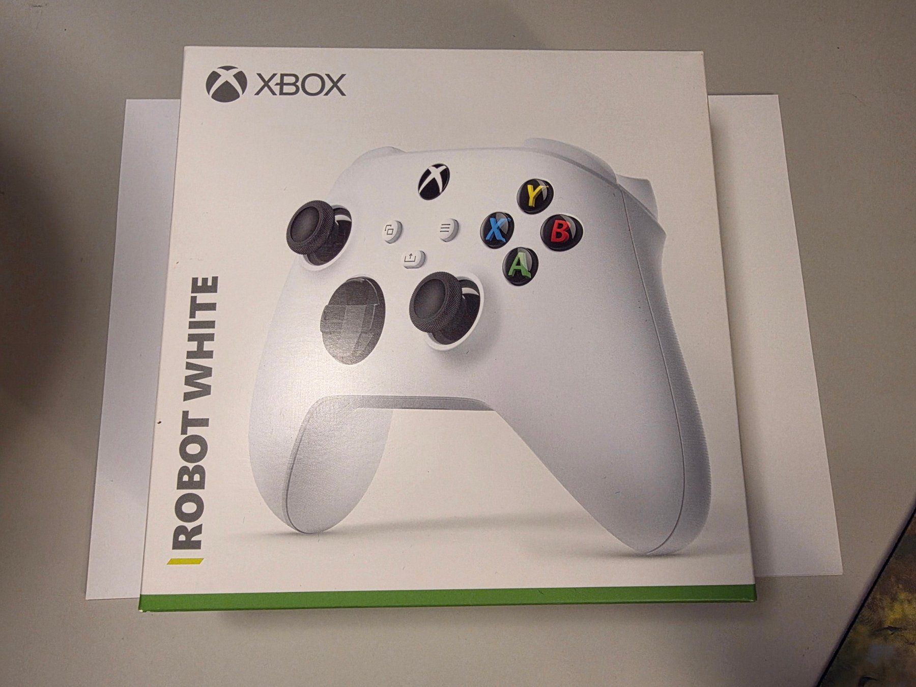 Microsoft Controller: XBOX Wireless Controller Robot White – Nuovo (secondo la descrizione) da Mörigen venduto da Gadgeteer