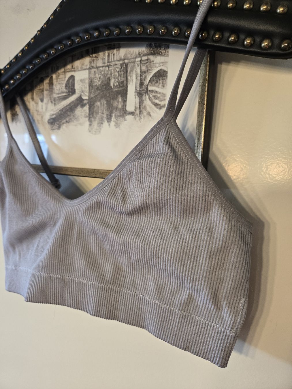 Sonstige Unterwäsche: Graues Bralette Grösse M (40) – Gebraucht aus Dübendorf von Timulka 1