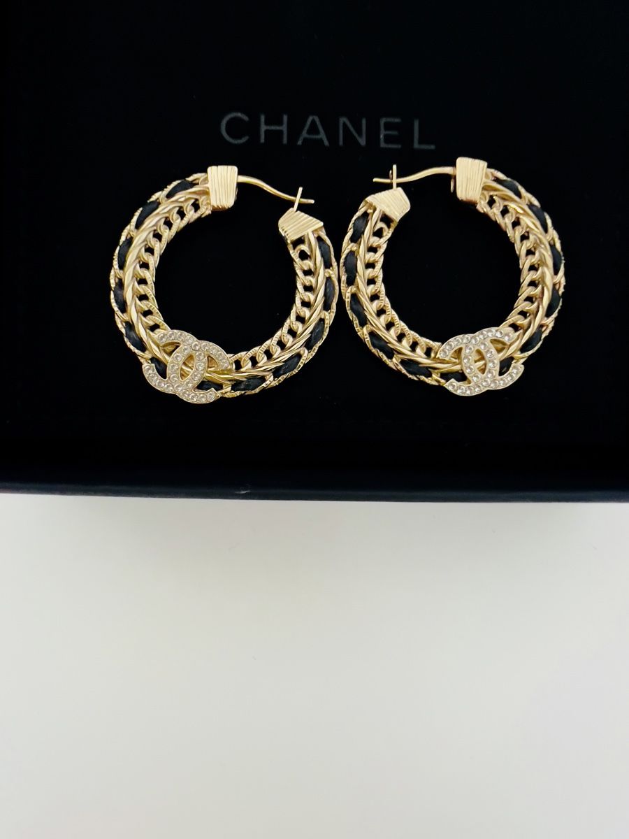 Chanel Ohrringe & -stecker: Chanel Ohrringe/Creolen Original 100% – Neu (gemäss Beschreibung) aus Zürich von VicParis5 2