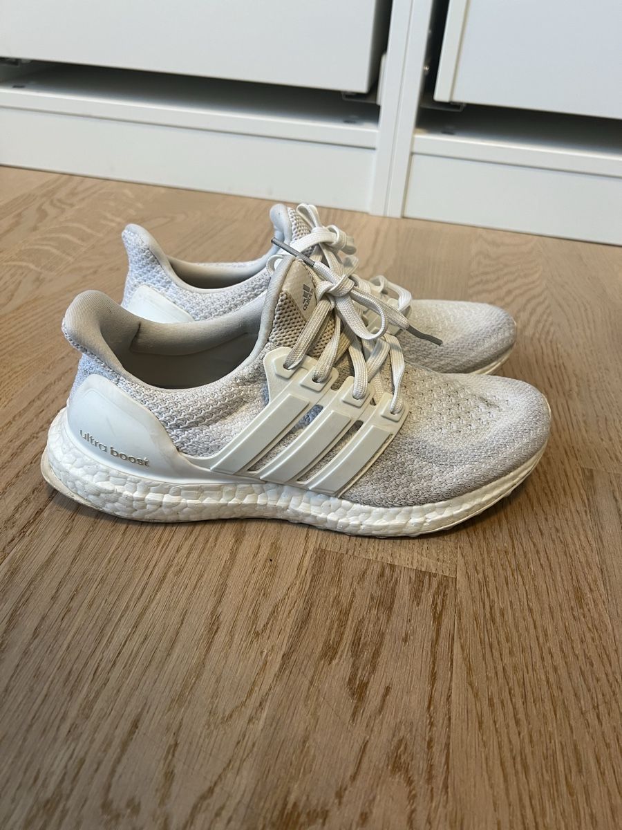 Adidas Scarpe da uomo: Adidas Ultraboost tripple white – Usato da Bülach venduto da deinmica