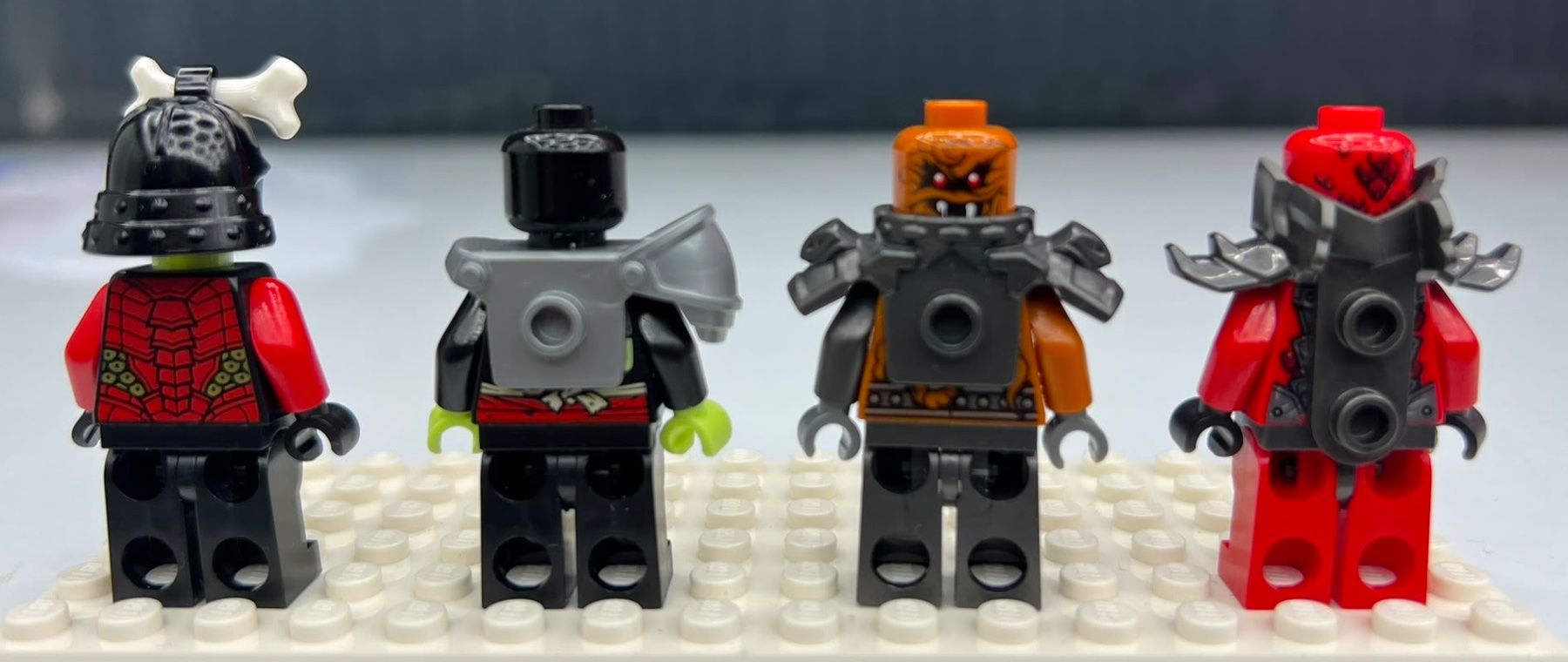 Lego Giocattoli: 4 Lego Ninjago Figuren – Usato da birrhard venduto da Nosara7 1