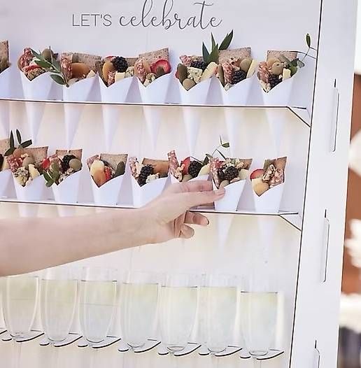 Tutte le decorazioni: Apéro Stand – Nuovo e nell'imballaggio originale da Glattpark(Opfikon) venduto da Joyce. 1