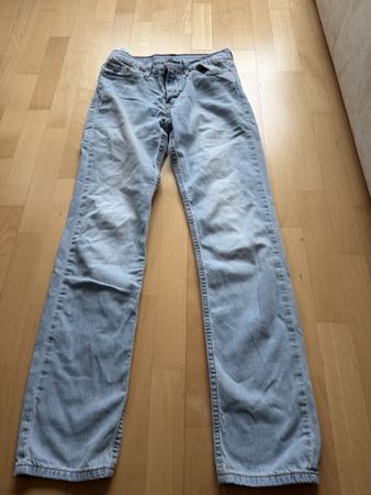 Levi's Jeans hellblau Grösse W28 L32 guter Zustand