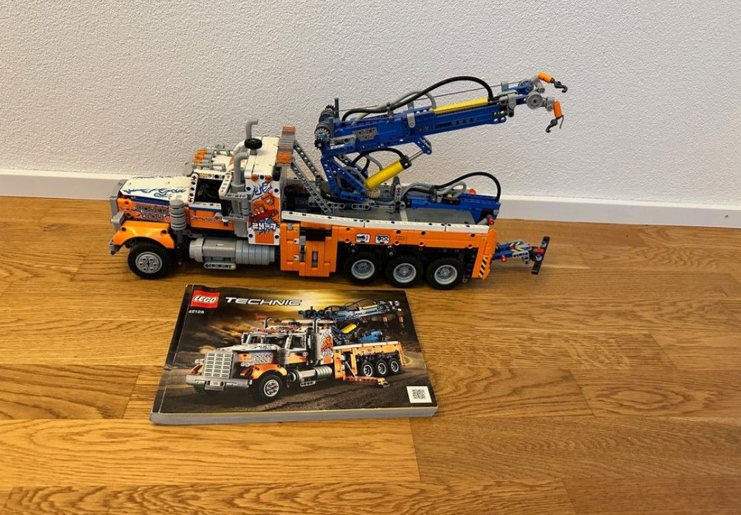 Spielzeuge: LEGO Technik 42128 Schwerlast-Abschleppwagen inkl.Anleitung – Gebraucht aus Rietheim von vla_y88j
