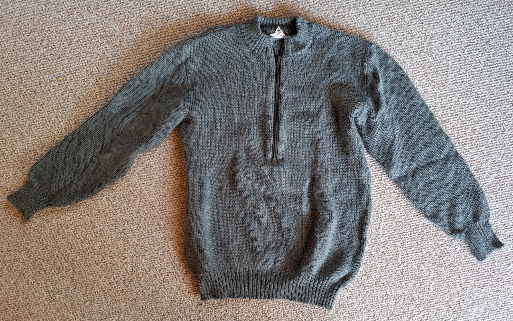 Schweizer Armee Maglioni & Felpe: Militär Pullover Wolle 48 – Usato da Meggen venduto da Ricardokoch