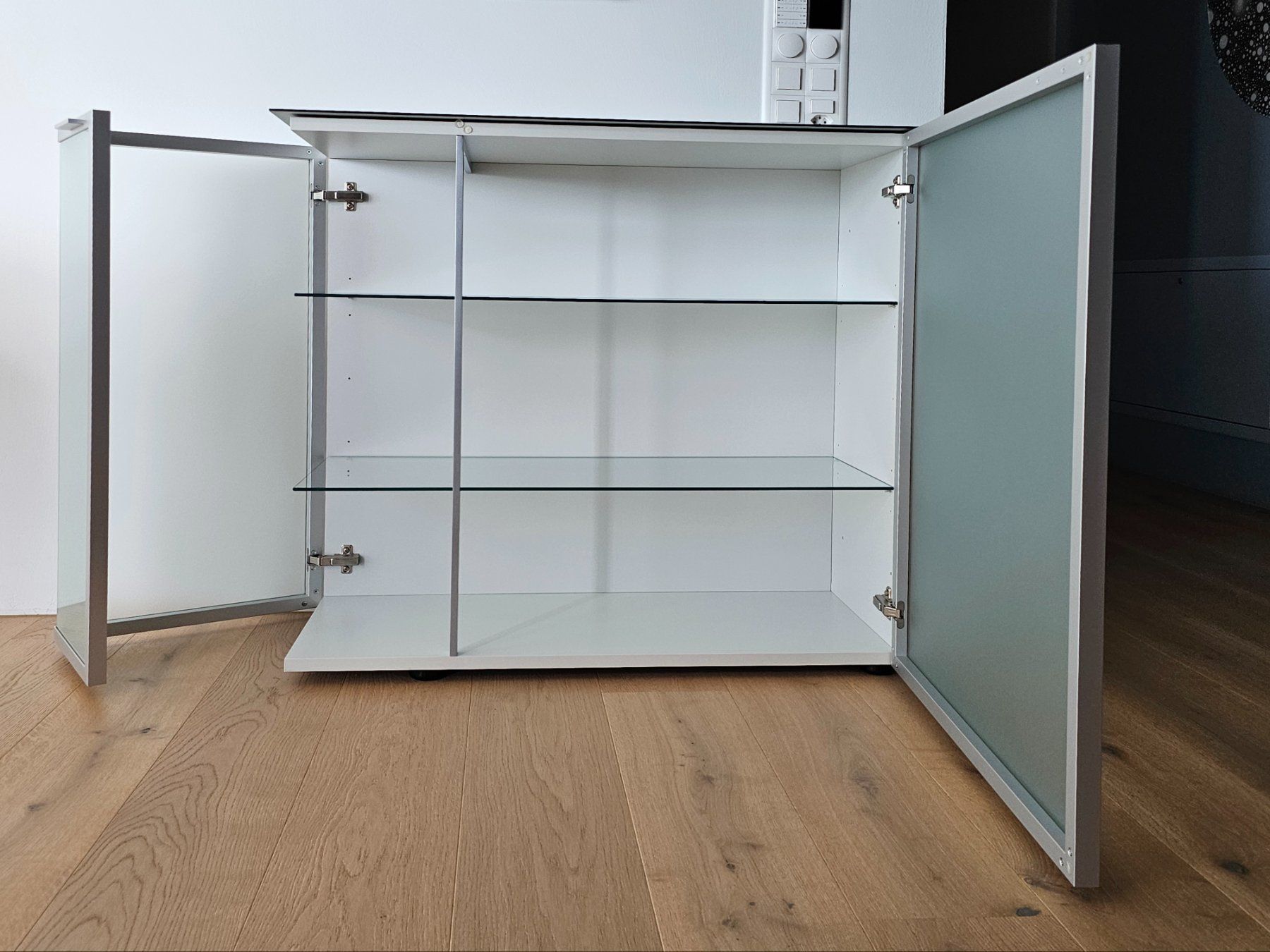 Pfister Armadi: Kasten aus Glas – Usato da Nürensdorf venduto da Rega58 1
