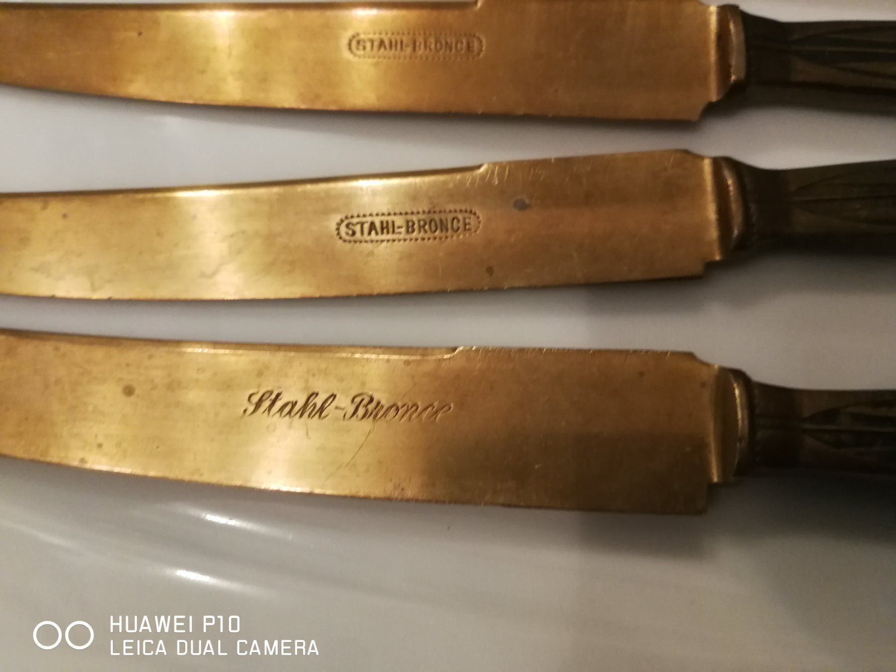 Coltelli da cucina: Bronce Brotaufschtrich Messer Jugendstil – Usato da Basel venduto da Ga12345 6