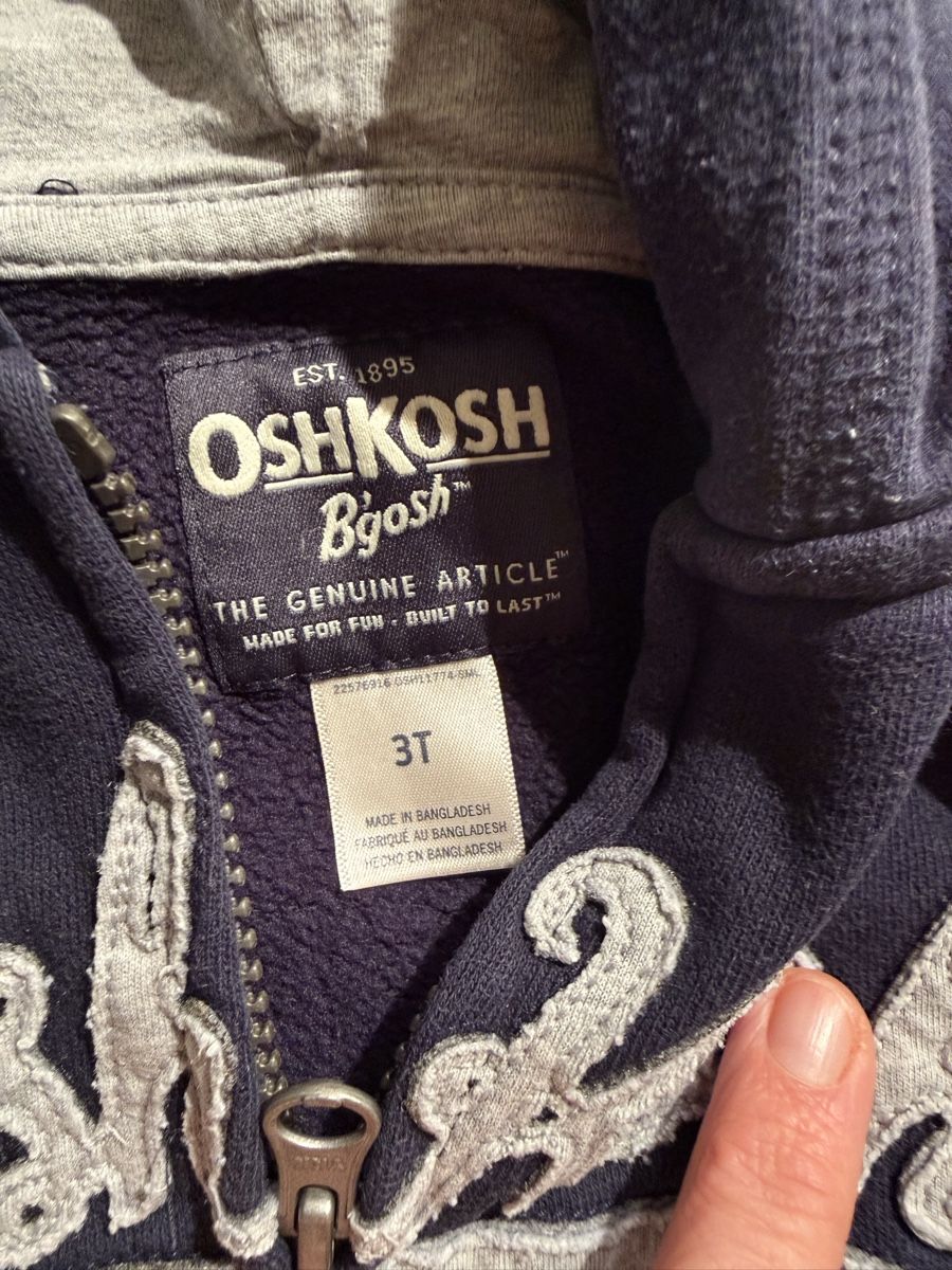 Oshkosh Maglioni & Felpe: Kapuzenpullover von Oshkosh 3 Jahre – Usato da Münchenstein venduto da nuk2018 1