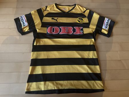 BSC Young Boys YB Vintage Trikot Häberli 2009 signiert
