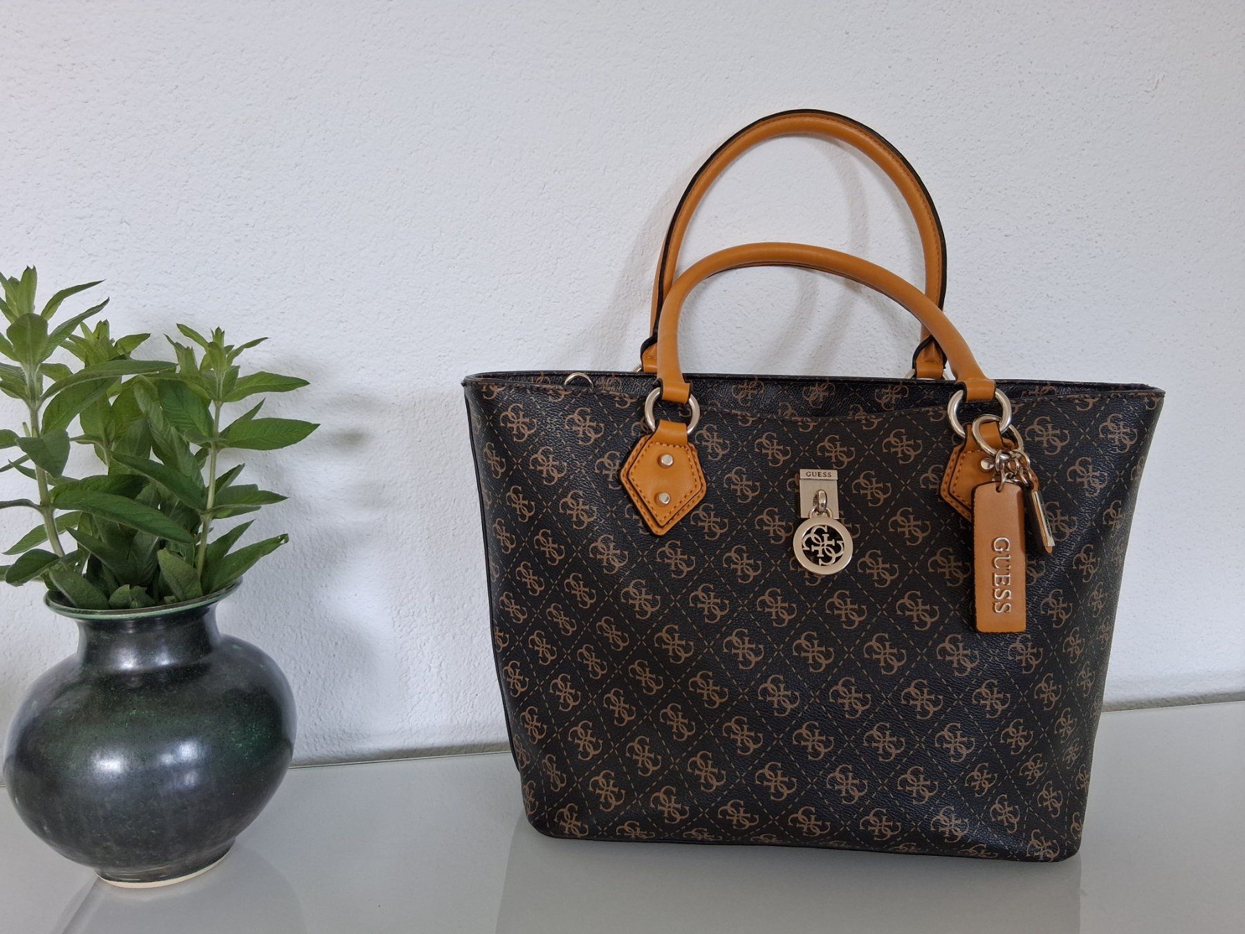 Guess Borse da donna: Guess Handtasche – Usato da Lengnau AG venduto da Nathi88