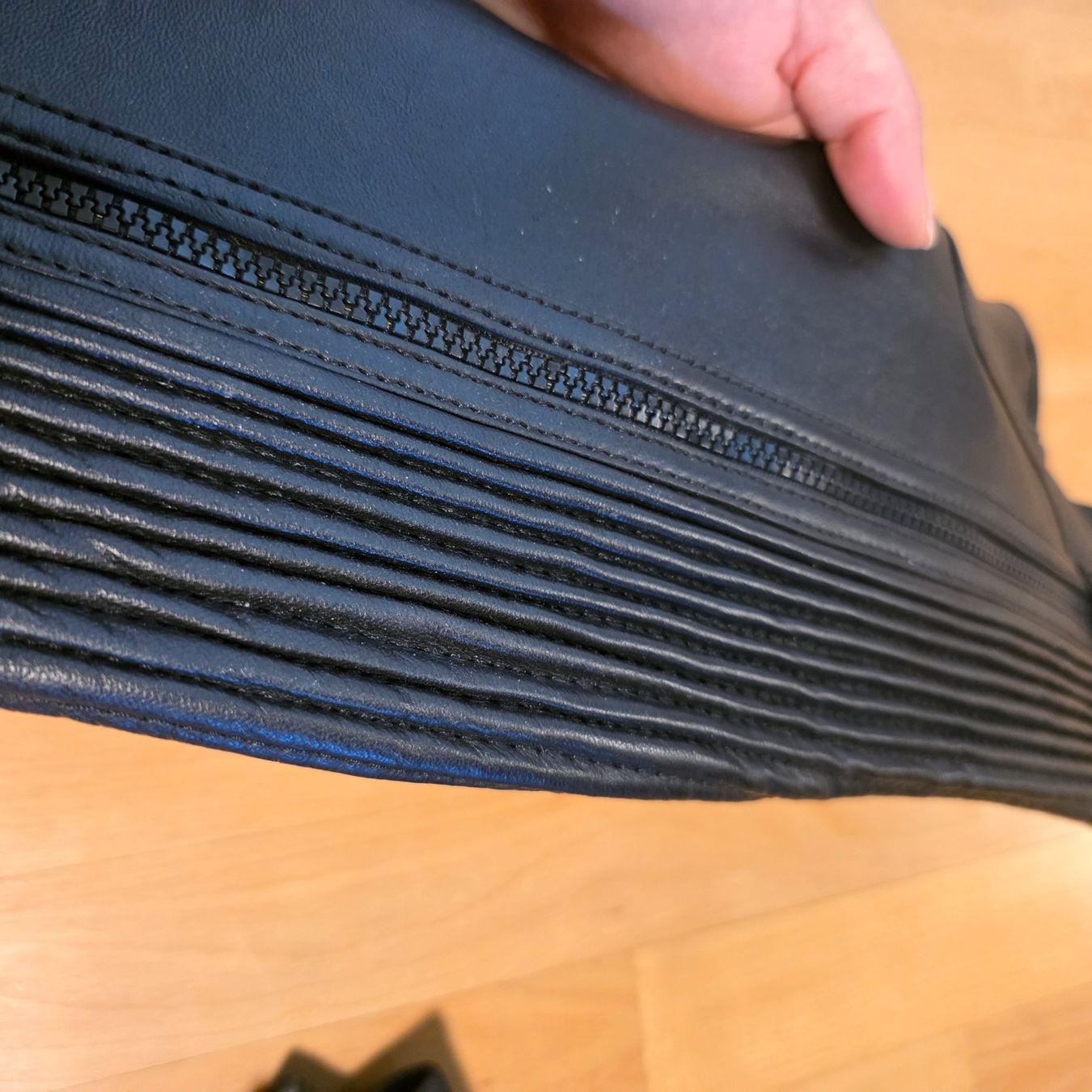 Gamaschen & Bandagen: Reitchaps Chaps Gr. M Schwarz Reitstiefelschäfte – Gebraucht aus Wald ZH von CapLux 4
