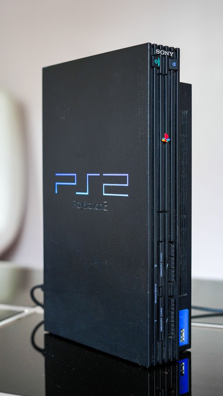 Console Sony PlayStation 2 avec trois manettes et des jeux (Gebraucht ...