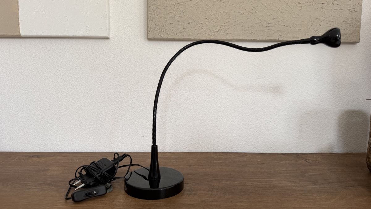 Lampade: Tischleuchte schwarz mit flexiblem Arm – Usato da Männedorf venduto da pam_h5gv 2