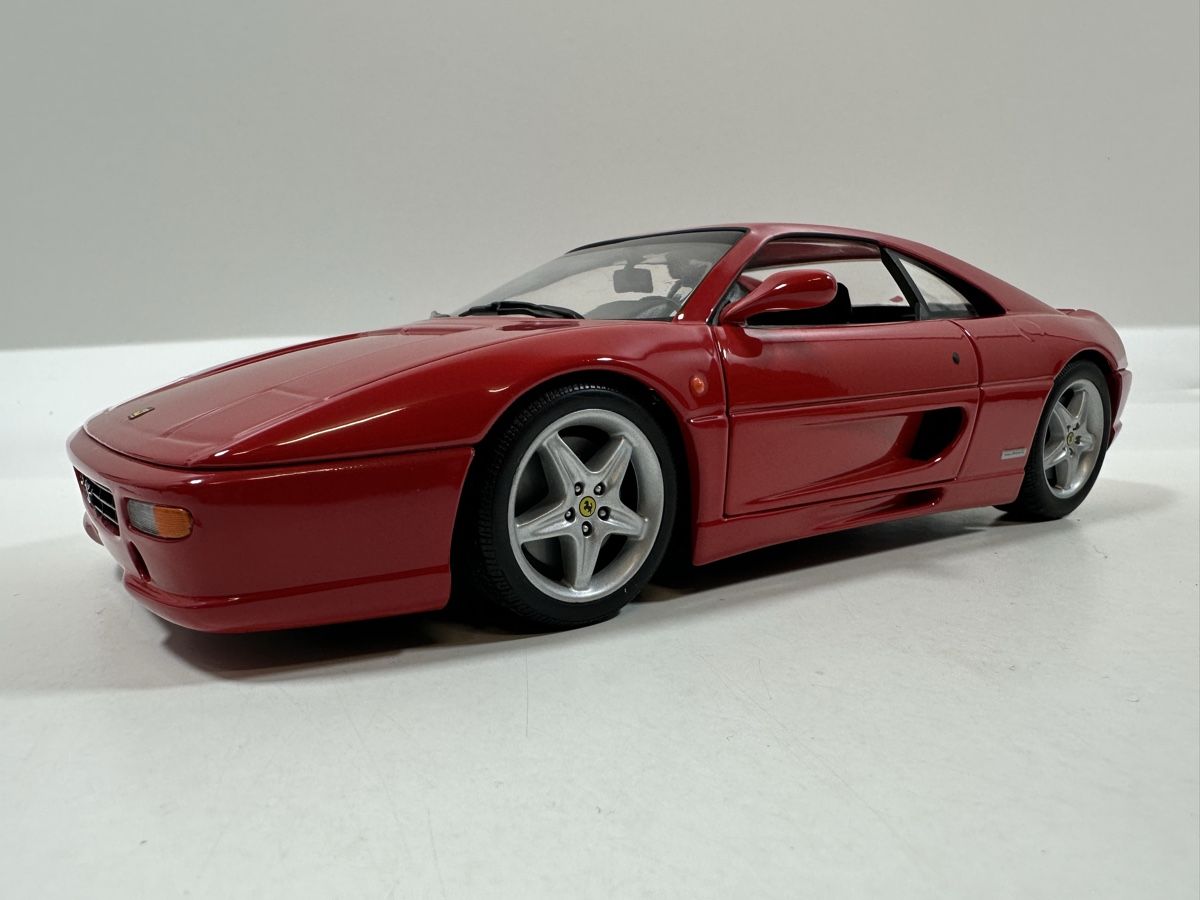 UT Models Modellini d'auto: Ferrari F355 Berlinetta 1:18, rot, UT MODELS – Usato da Zofingen venduto da rf9_x2xt