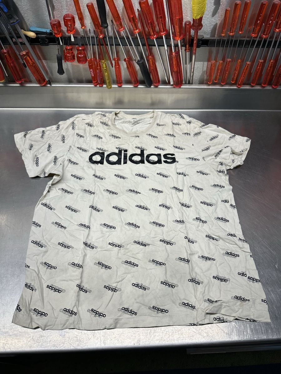 Adidas T-Shirts: T-Shirt Adidas – Gebraucht aus Schwende von weesli