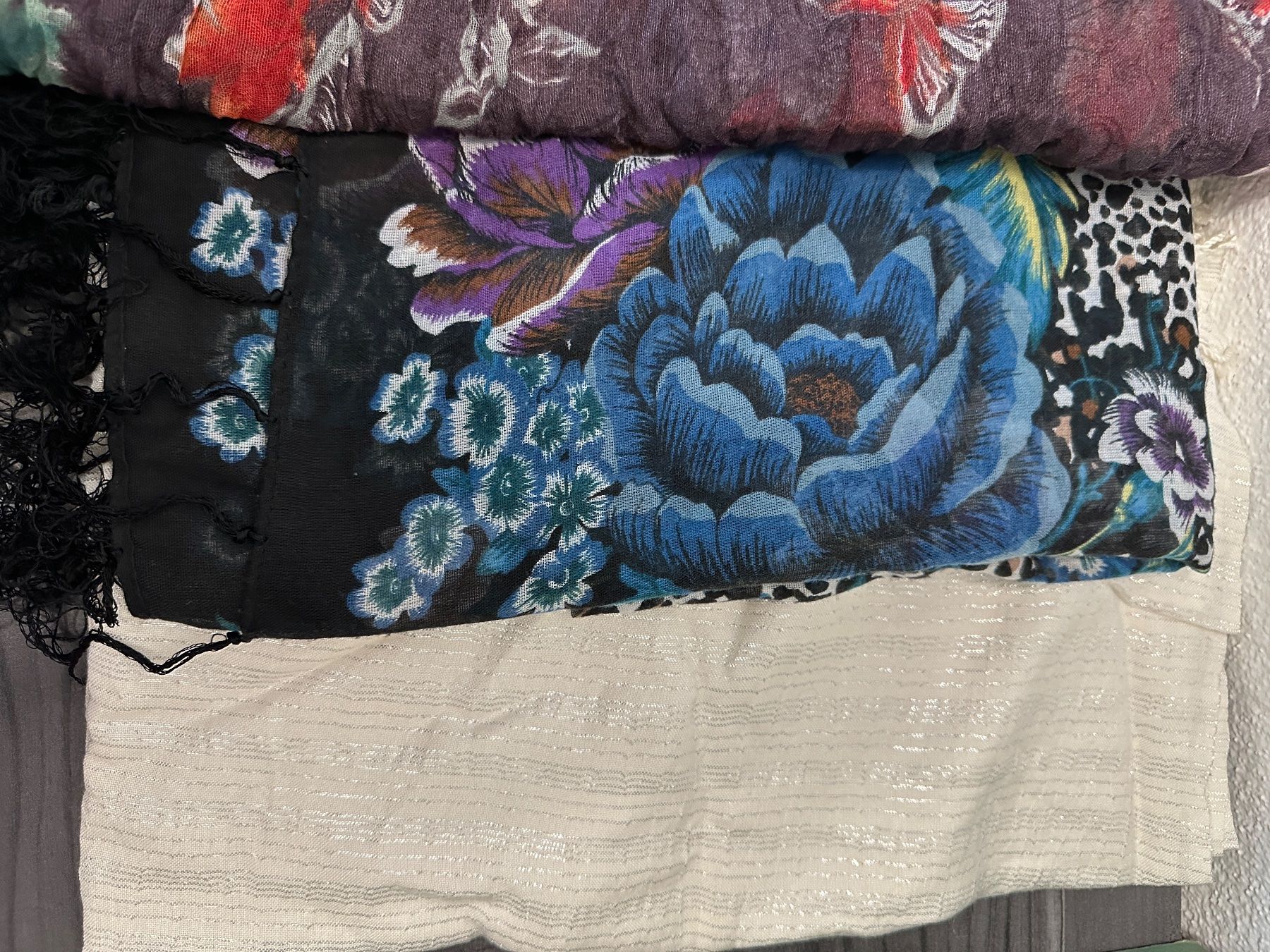 Foulards & écharpes: Verschiedene Schale – D'occasion à Aarburg par Tonija 3