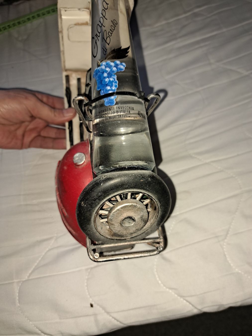 Altro: Vespa Deko-Roller mit Grappa Flasche. unbenutzt – Nuovo (secondo la descrizione) da Kölliken venduto da Upcycling-by-Mc-TAM 4