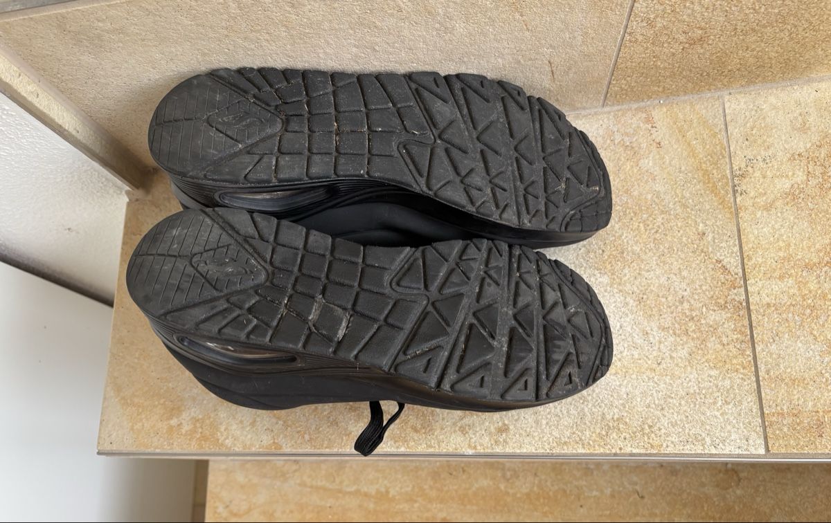Chaussures hommes: Skechers Gr. 40 – D'occasion à Sörenberg par dfew 2