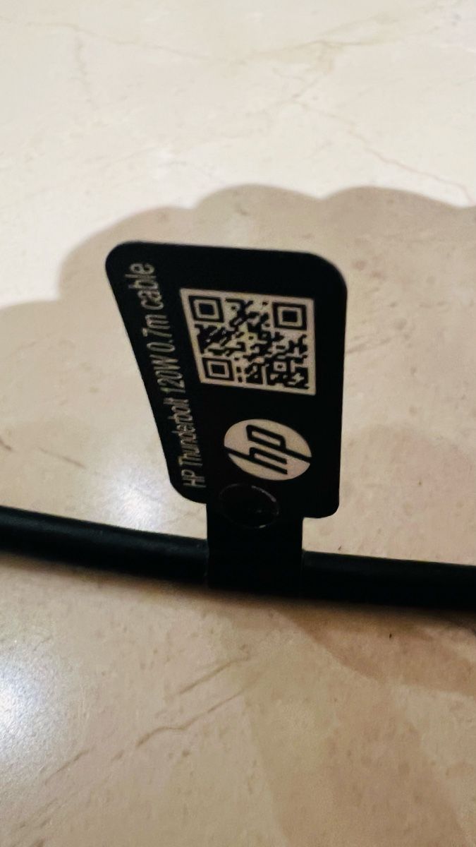 Hewlett Packard Docking station: HP Thunderbolt 120 Watt 0.7 cable – Usato da Röschenz venduto da tan_xlt9 1