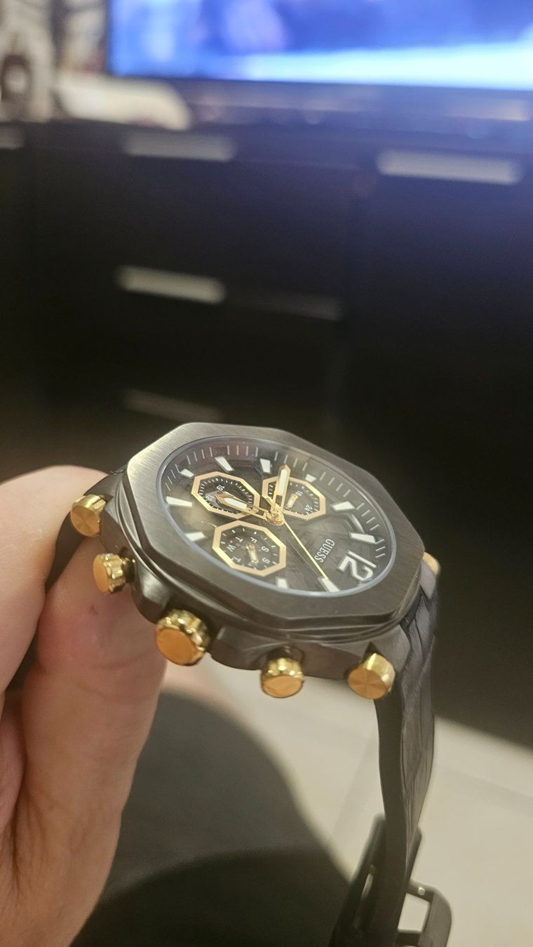 Guess Uhren: Guess Edge Day Date ab 1.- !!! – Gebraucht aus Etoy von angi020 8