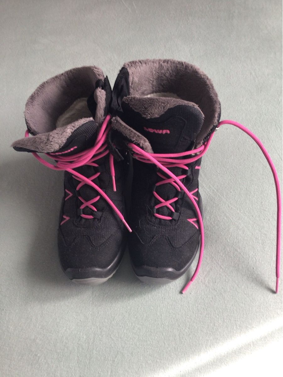 Lowa Chaussures filles: Mädchen Winterstiefel Lowa – D'occasion à Oftringen par anbara