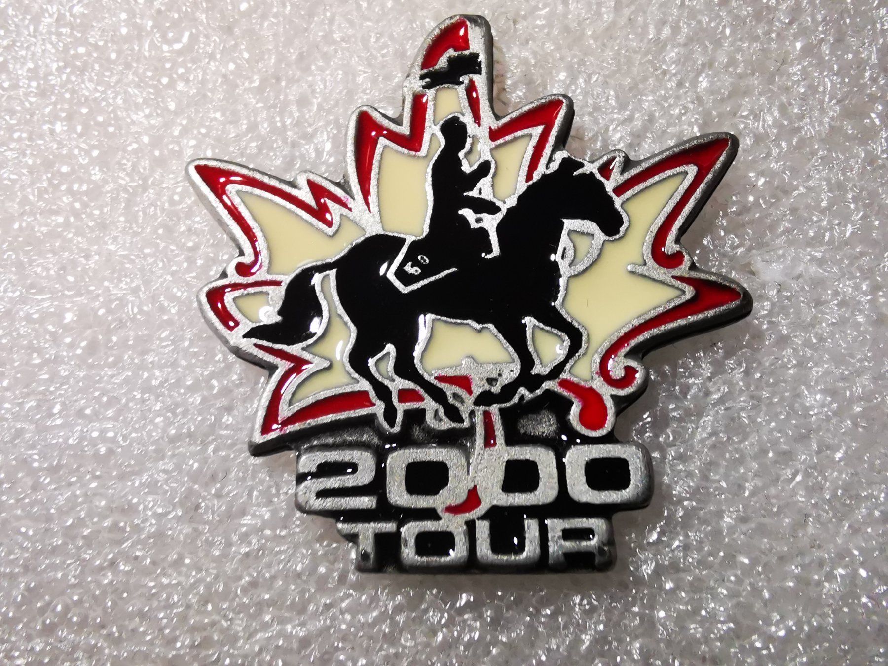 Placchette & Badge: Ansteckpin 10: 2000 Tour – Usato da Oppligen venduto da Pin-Fall-Shop