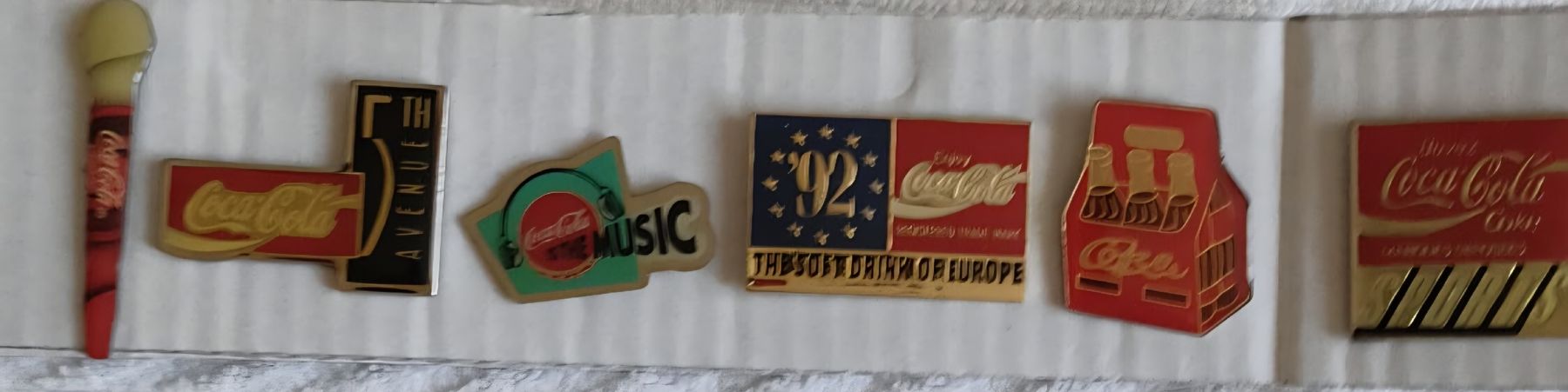 Coca-Cola Plaketten & Abzeichen: Coca Cola Pins – Gebraucht aus Luzern von Luzern_Energy