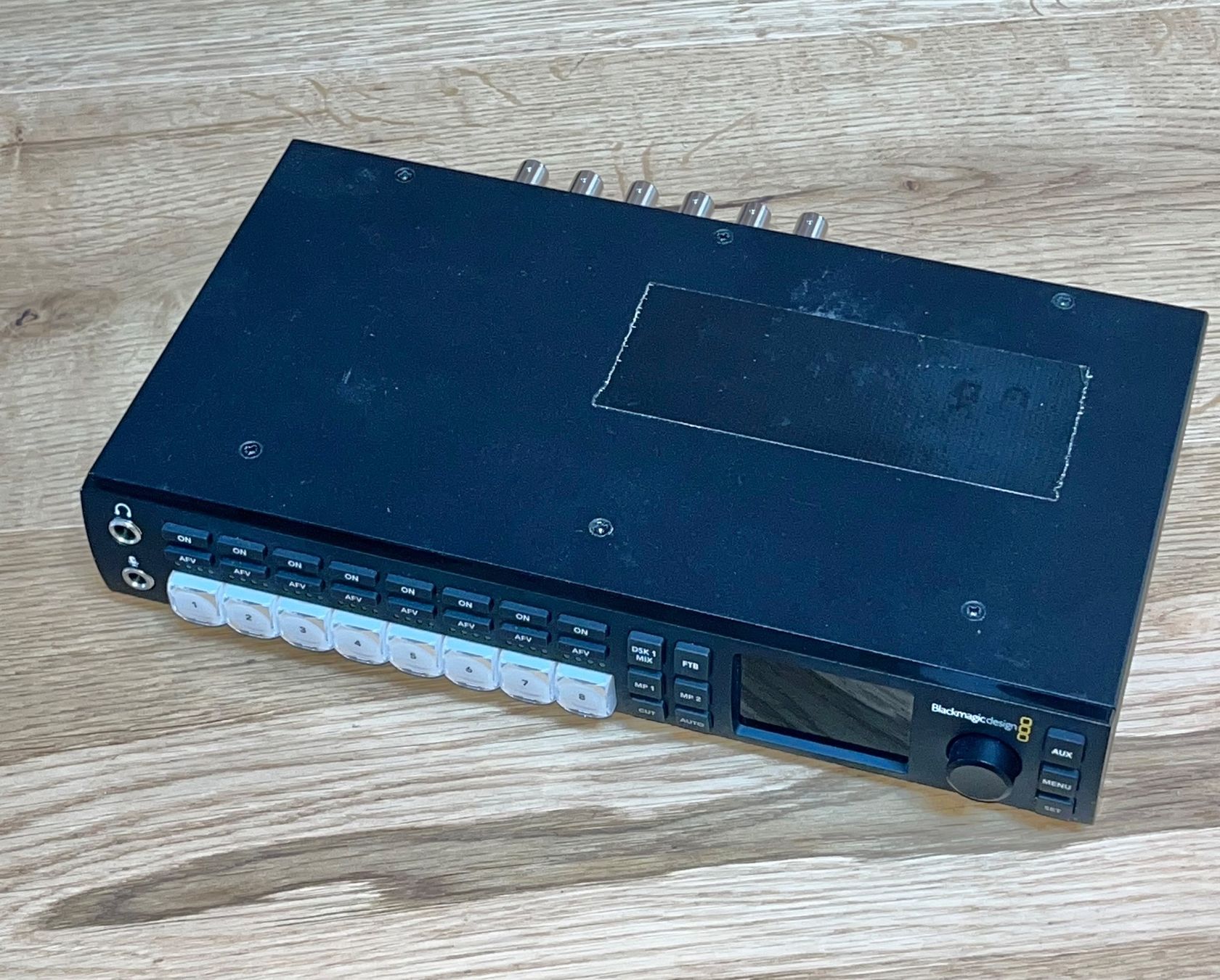 Blackmagic Console di mixaggio: Blackmagic Design ATEM Television Studio HD – Usato da Escholzmatt venduto da Grafix