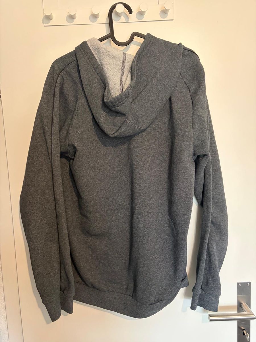 Adidas Maglioni & Felpe: Adidas Hoodie Grau, Grösse M – Usato da Lotzwil venduto da kie_fdq8 1