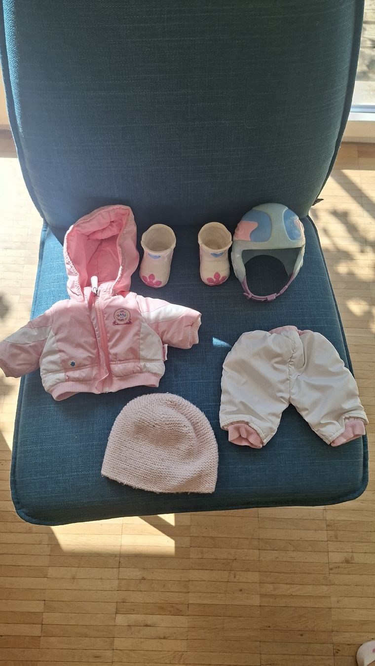 Giocattoli: Winter Set Baby Born gebraucht – Usato da Tagelswangen venduto da oceanfish
